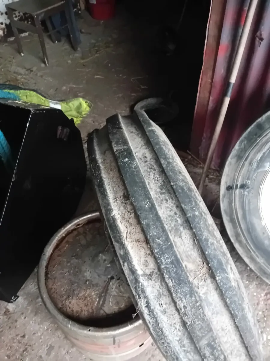 Front wheels - Image 4