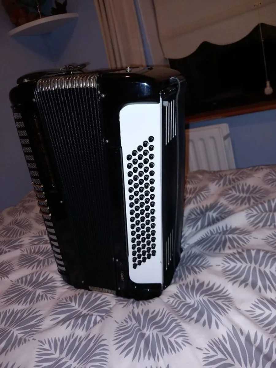 hohner 80 bass accordion - Image 4
