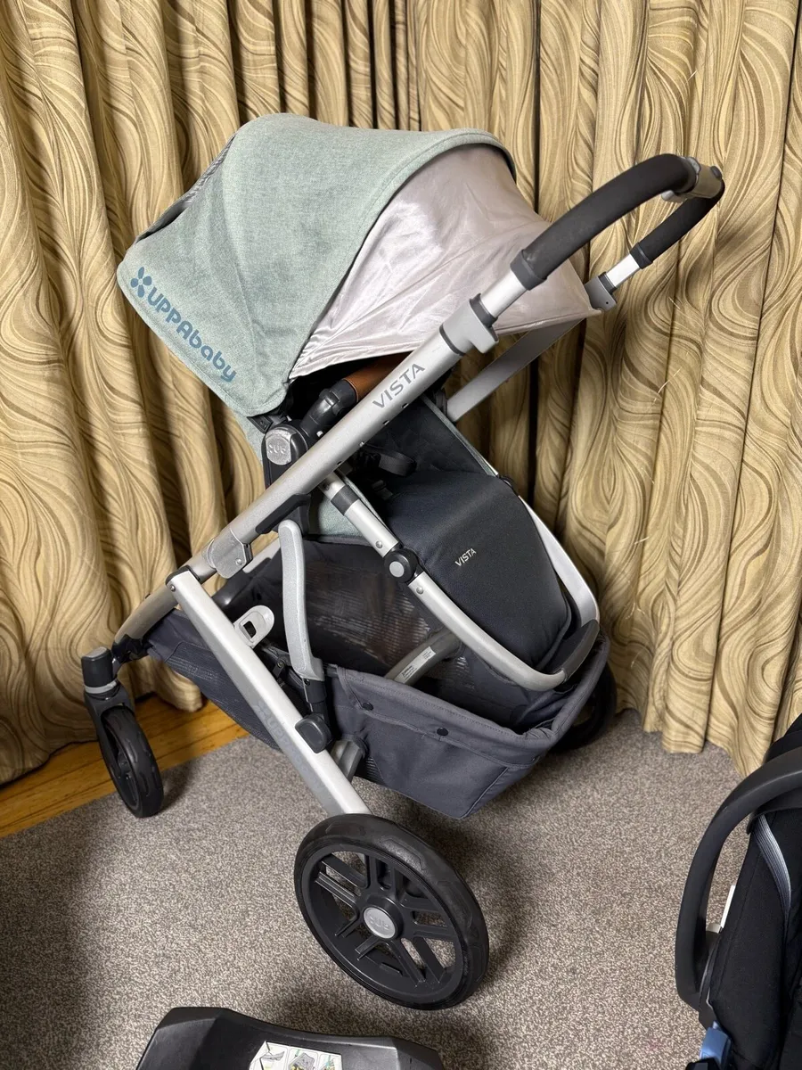 Uppababy Vista with Cybex car seat and isofix base - Image 2