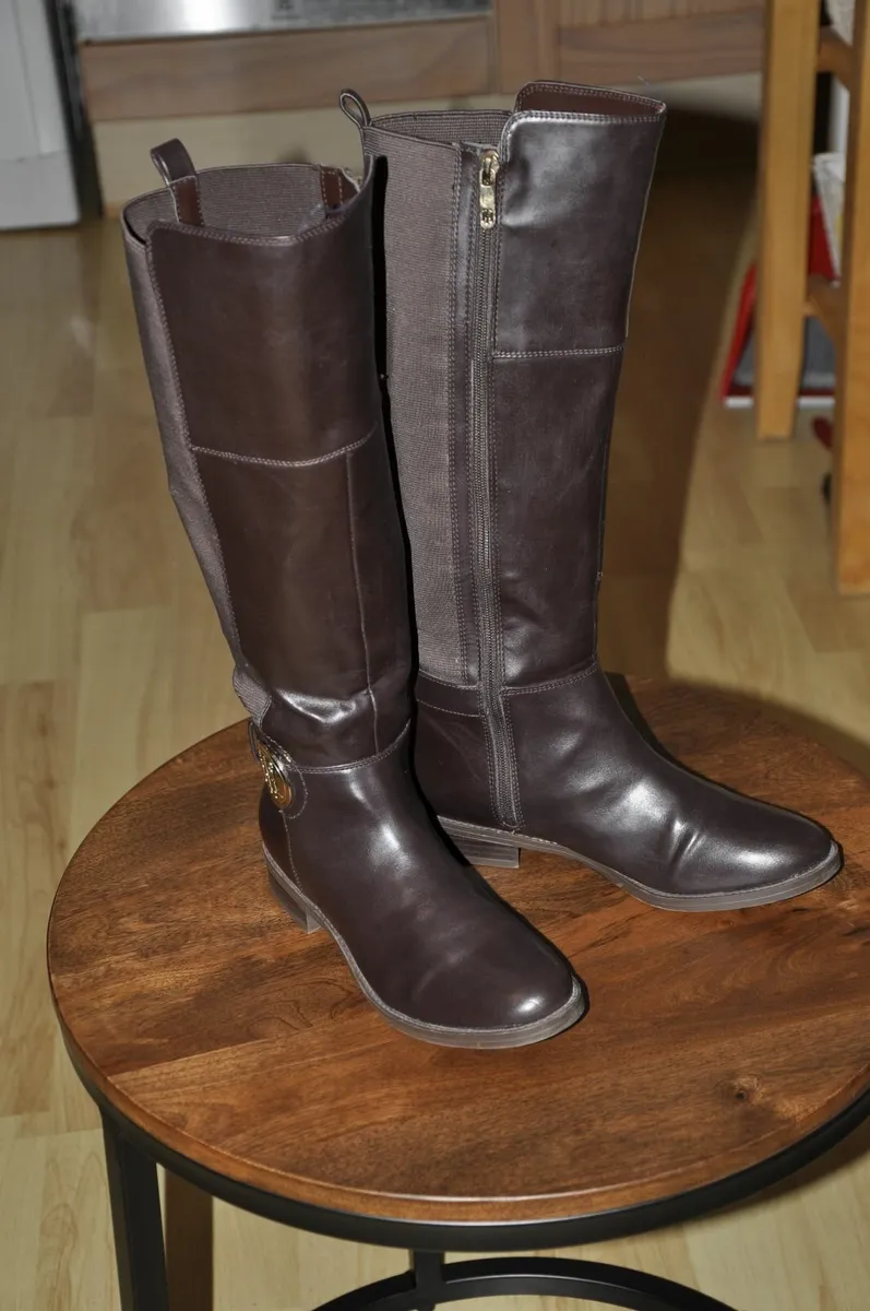 Tommy Hilfiger Boots - Image 2