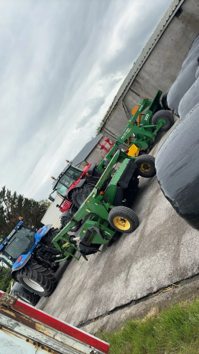 Tractor and driver for hire - Image 4