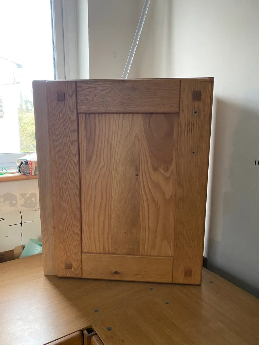 Kitchen units - Image 1