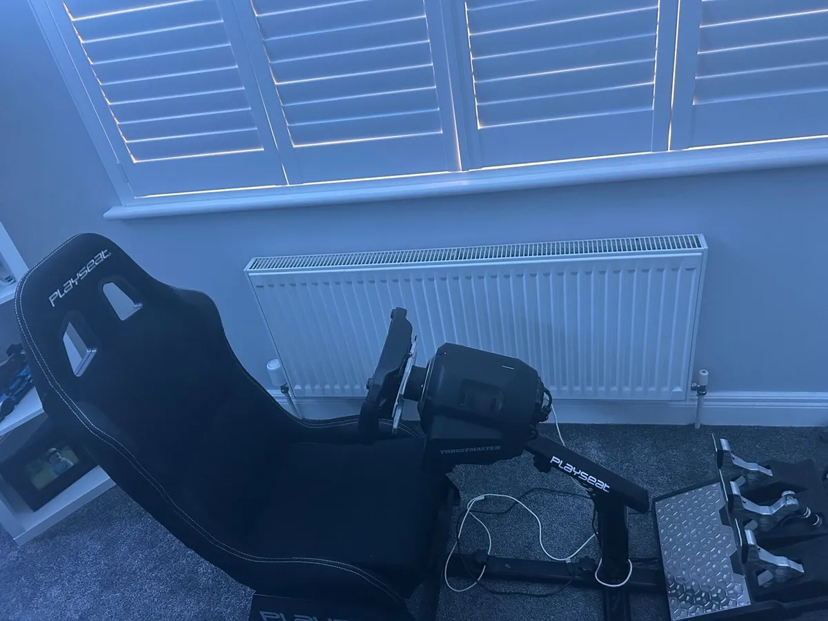 Racing simulator *Cash Only* - Image 1