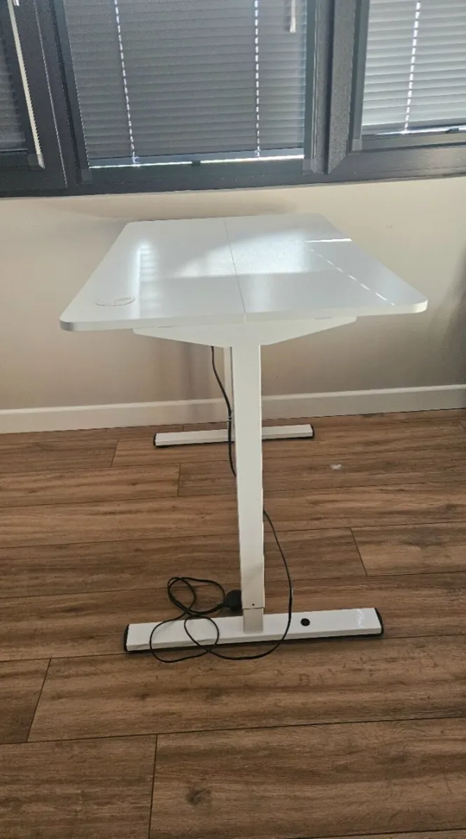 Sit to stand desk - Image 4