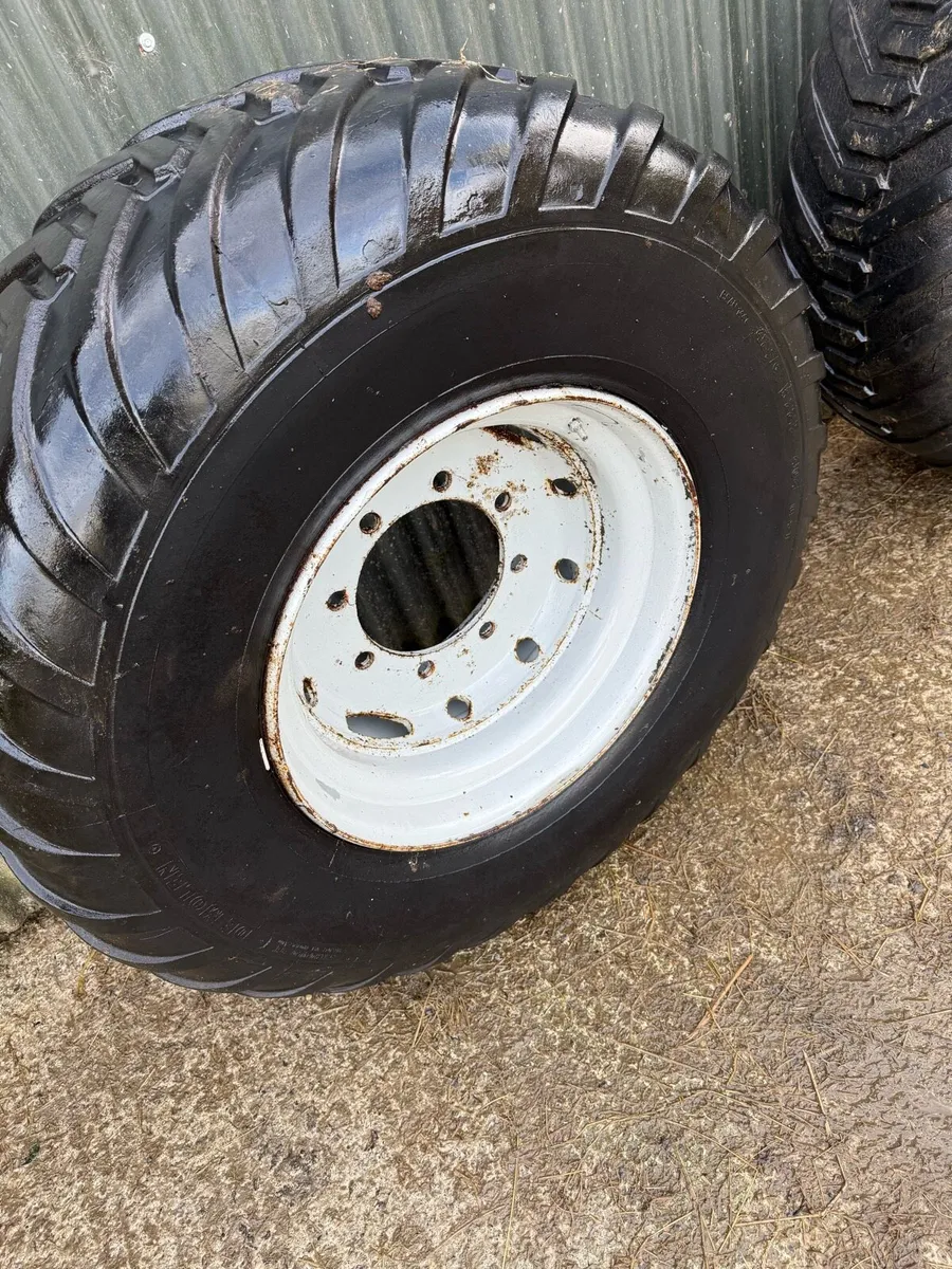 Slurry Tanker wheels - Image 4