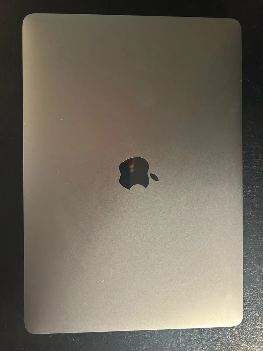 Apple MacBook Pro 2020 - Image 1