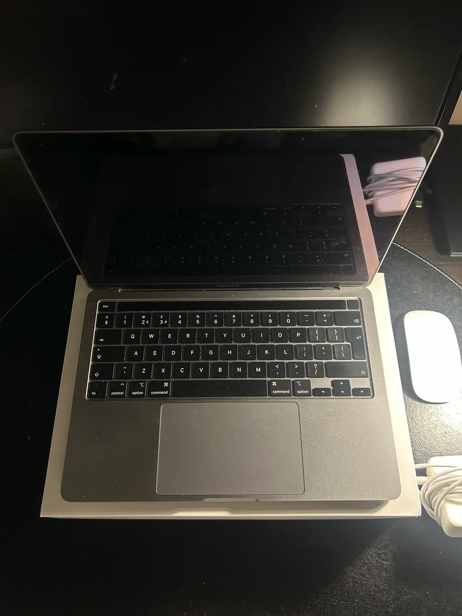 Apple MacBook Pro 2020 - Image 4