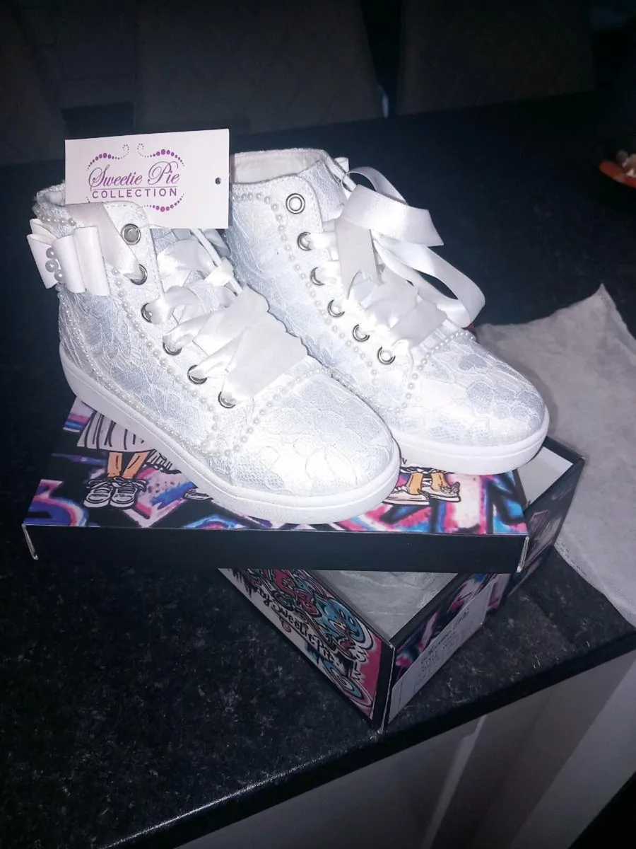 Holy Communion shoes - Image 1