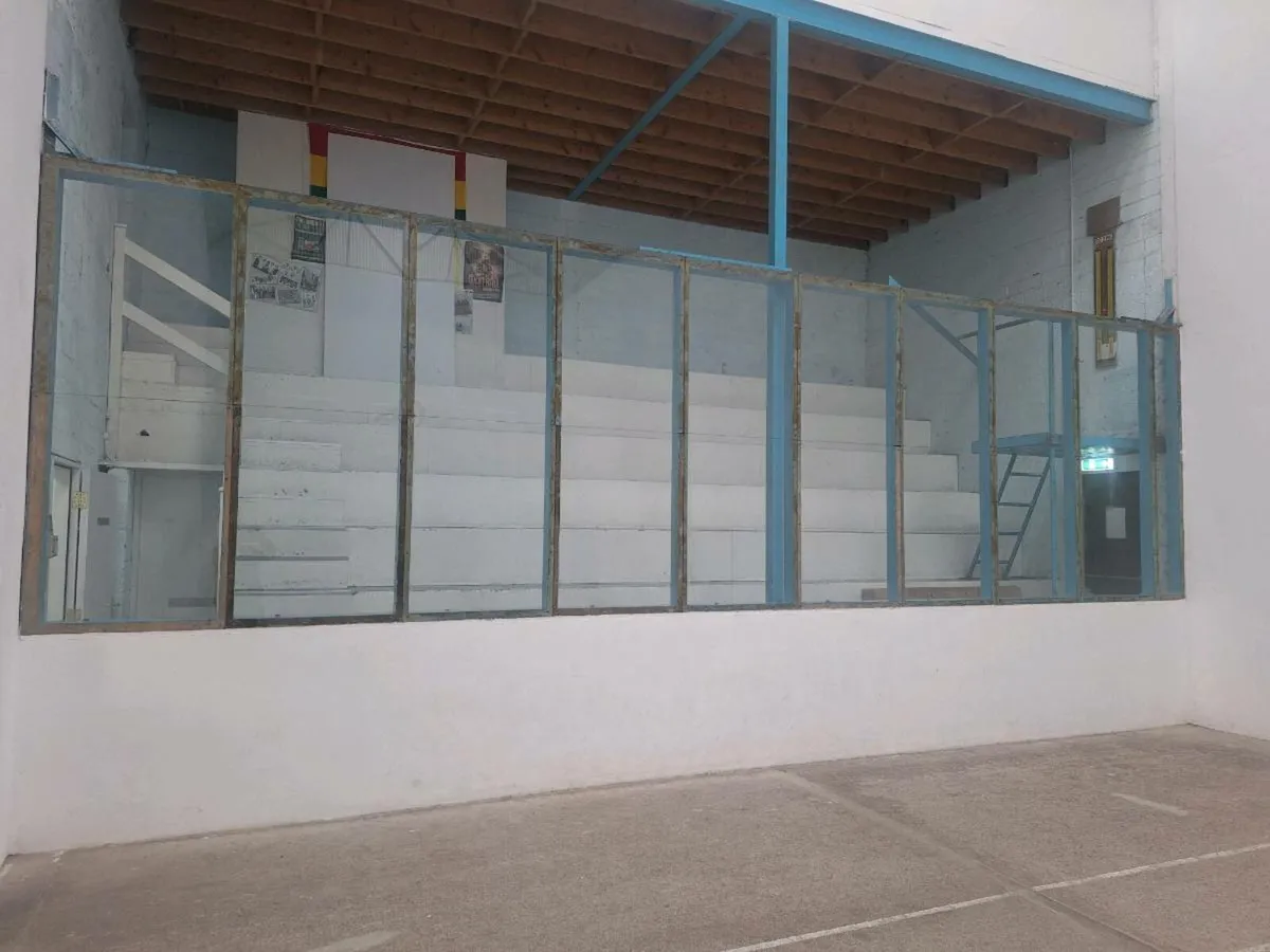 Toughened glass and timber frame - Image 1