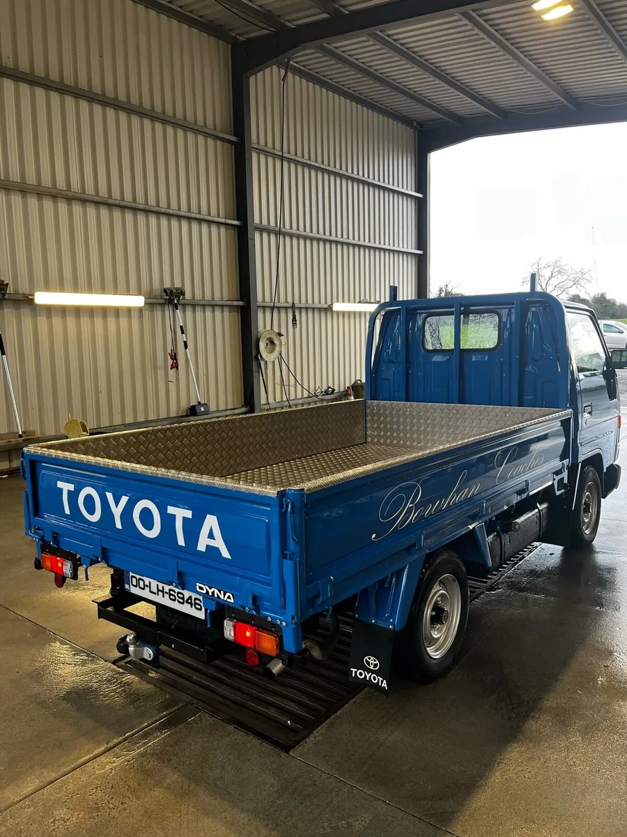 Toyota dyna - Image 4