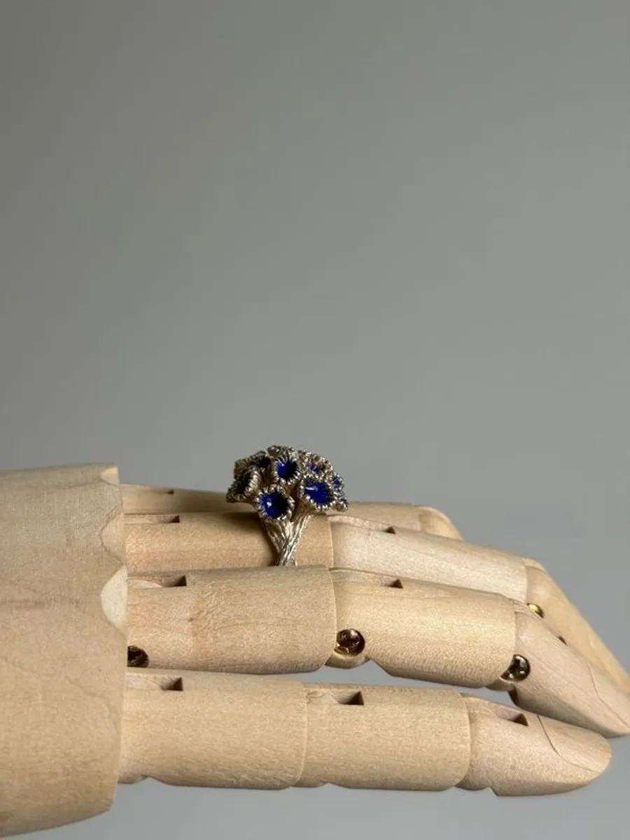 Handcrafted Silver Designer Vintage Flower Ring - Image 3