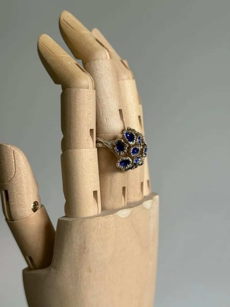 Handcrafted Silver Designer Vintage Flower Ring - Image 2