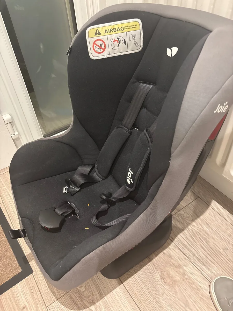 Carseat - Image 1
