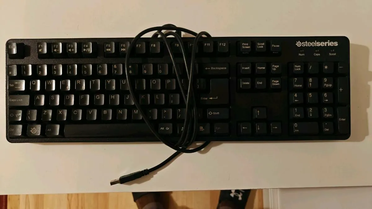 Steelseries 6Gv2 keyboard (needs repair) - Image 1