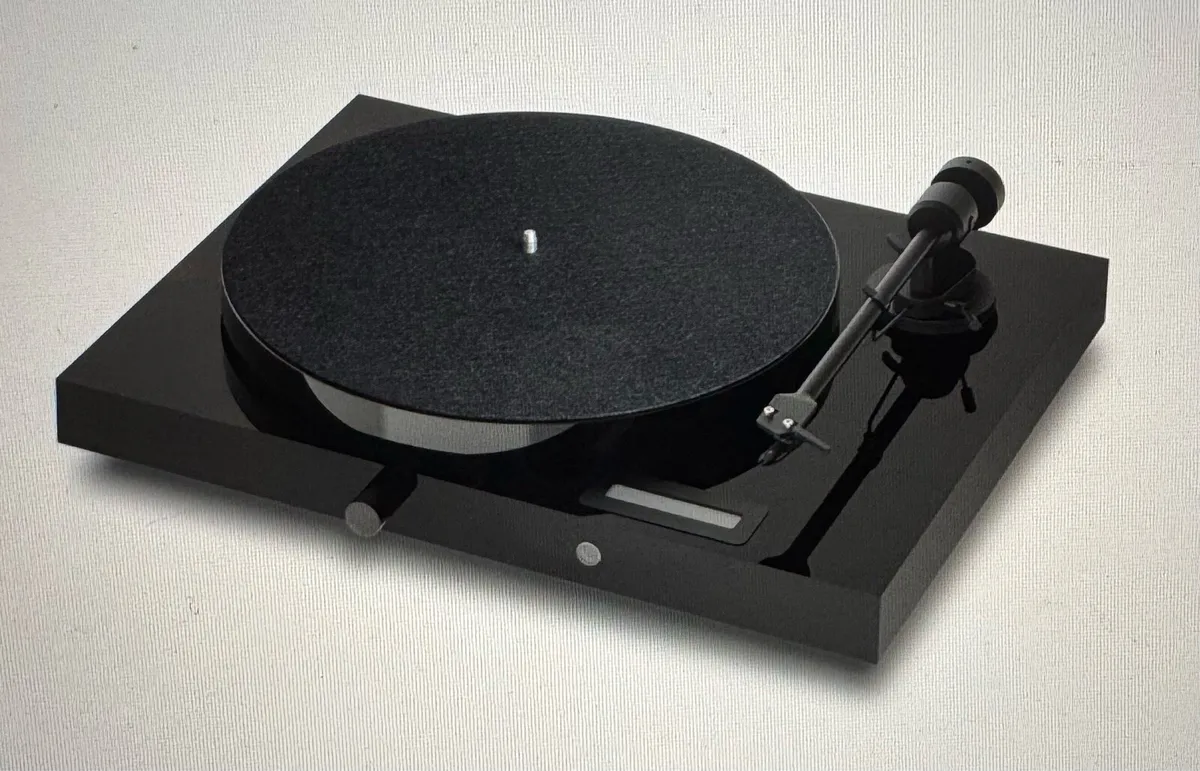 Pro-Ject Jukebox E turntable / integrated amp