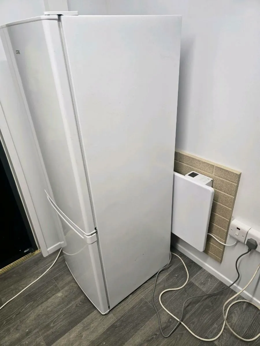 Fridge freezer - Image 2