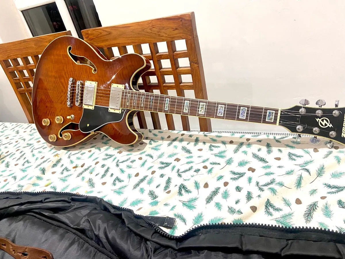 Ibanez As 83 violin burst with padded case - Image 2