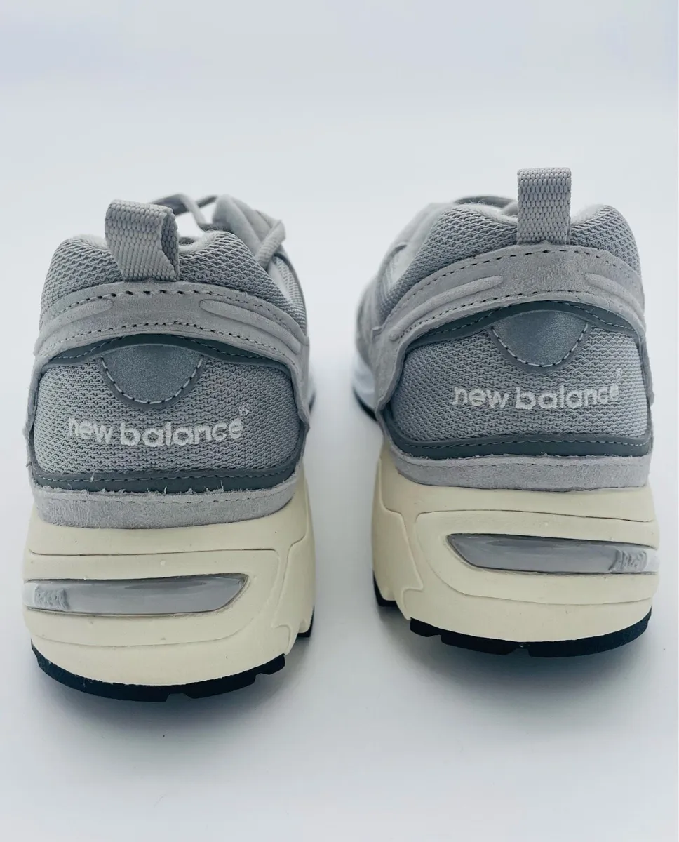 New Balance 878 Trainers Brand New - Image 4