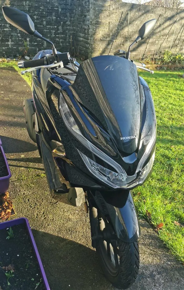 Honda PCX scooter - Image 1