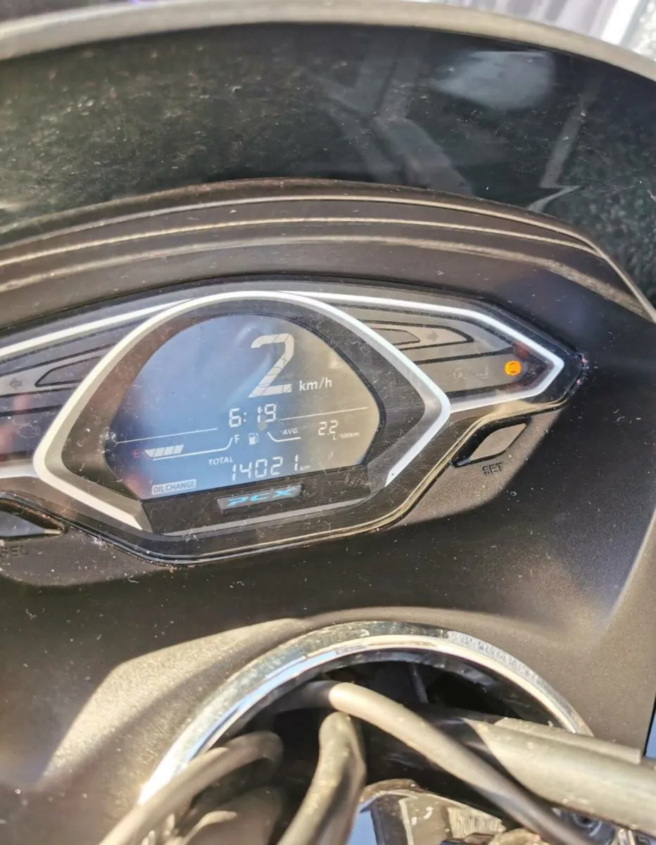 Honda PCX scooter - Image 3