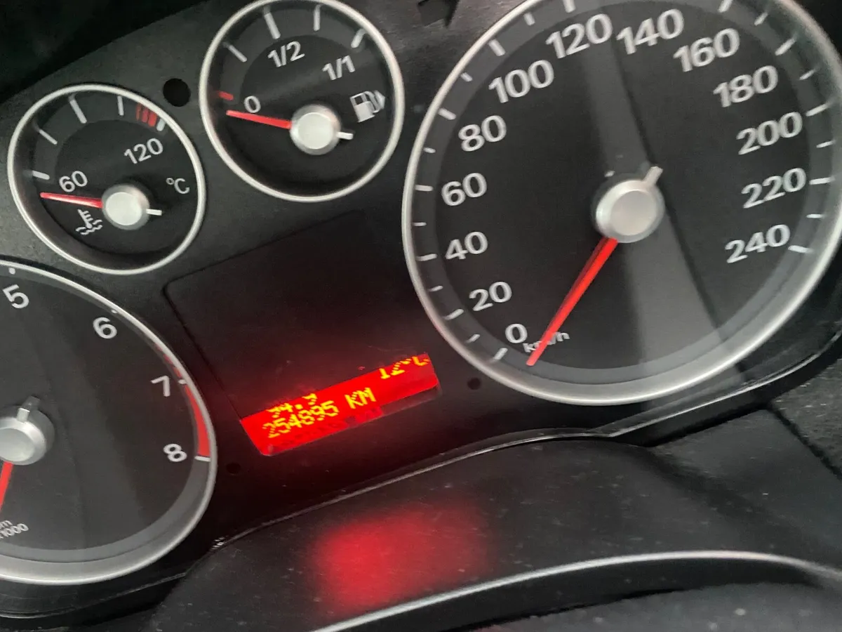 Ford Focus 2008 - Image 2