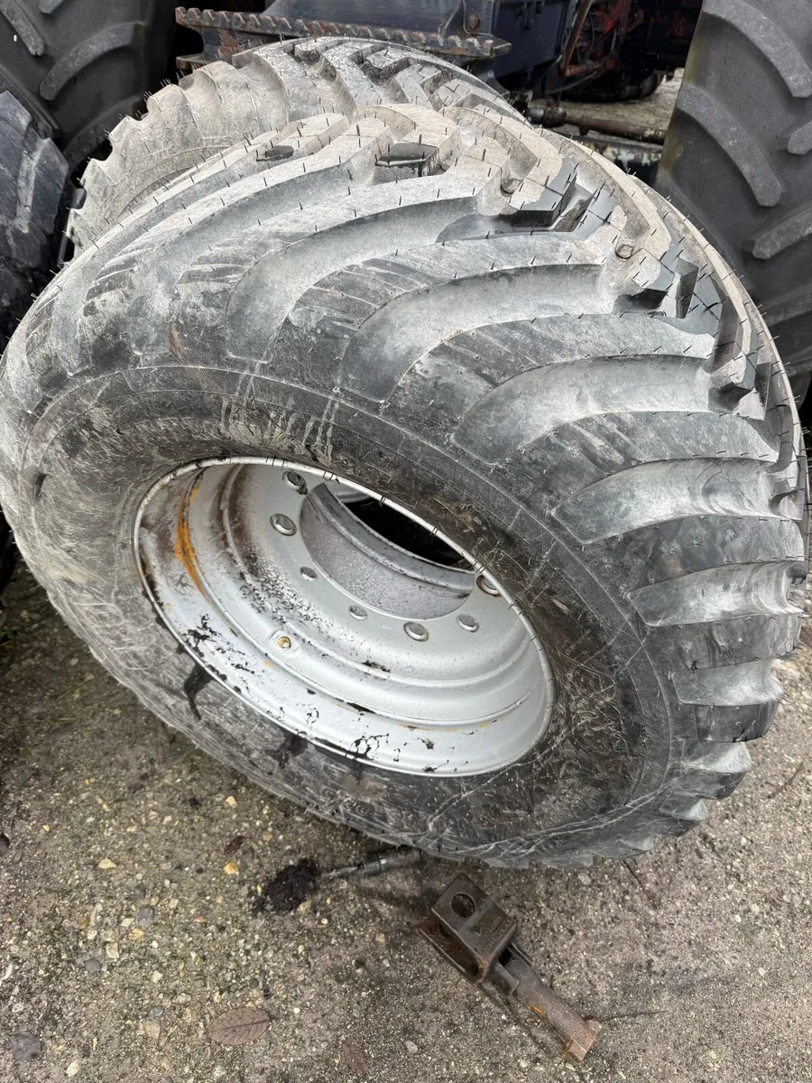 4 NEW 550/45/22.5 RIMS AND TYRES NEVER USED - Image 1