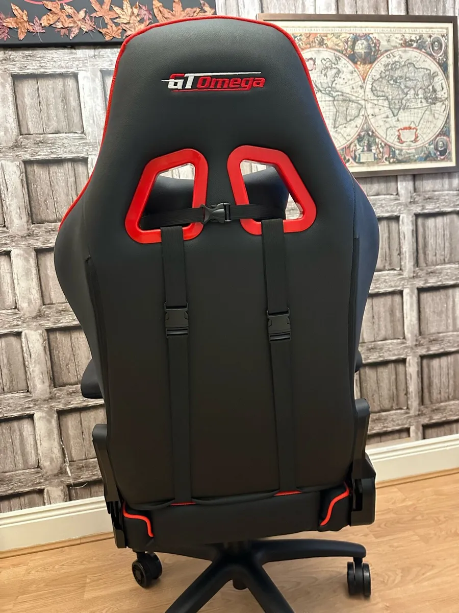GT Omega Gaming/ Office chair (like NEW) - Image 3
