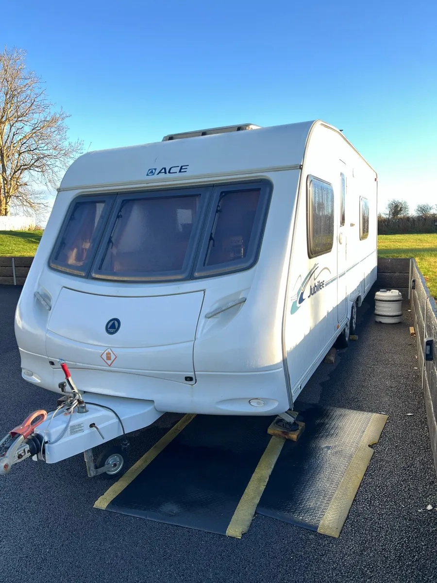 Ace Jubilee Caravan 2010 - Image 2