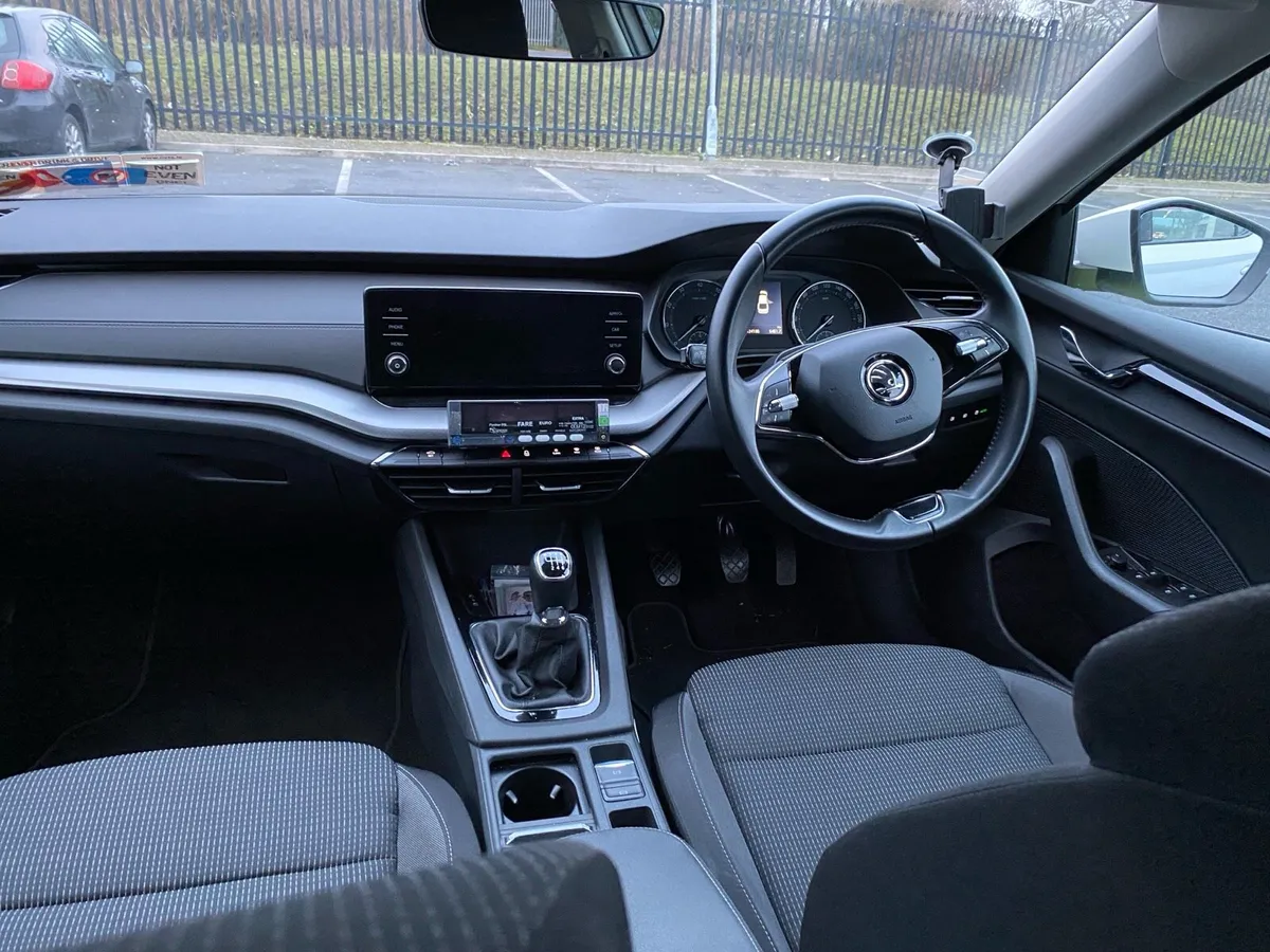 Taxi for rent - Image 2