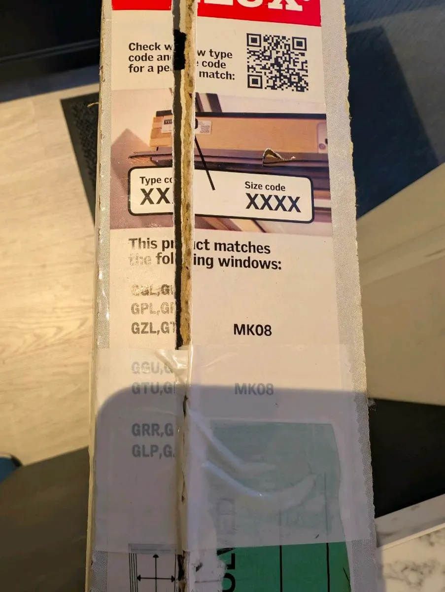 VELUX Blackout Blind MK08 in white - Image 2