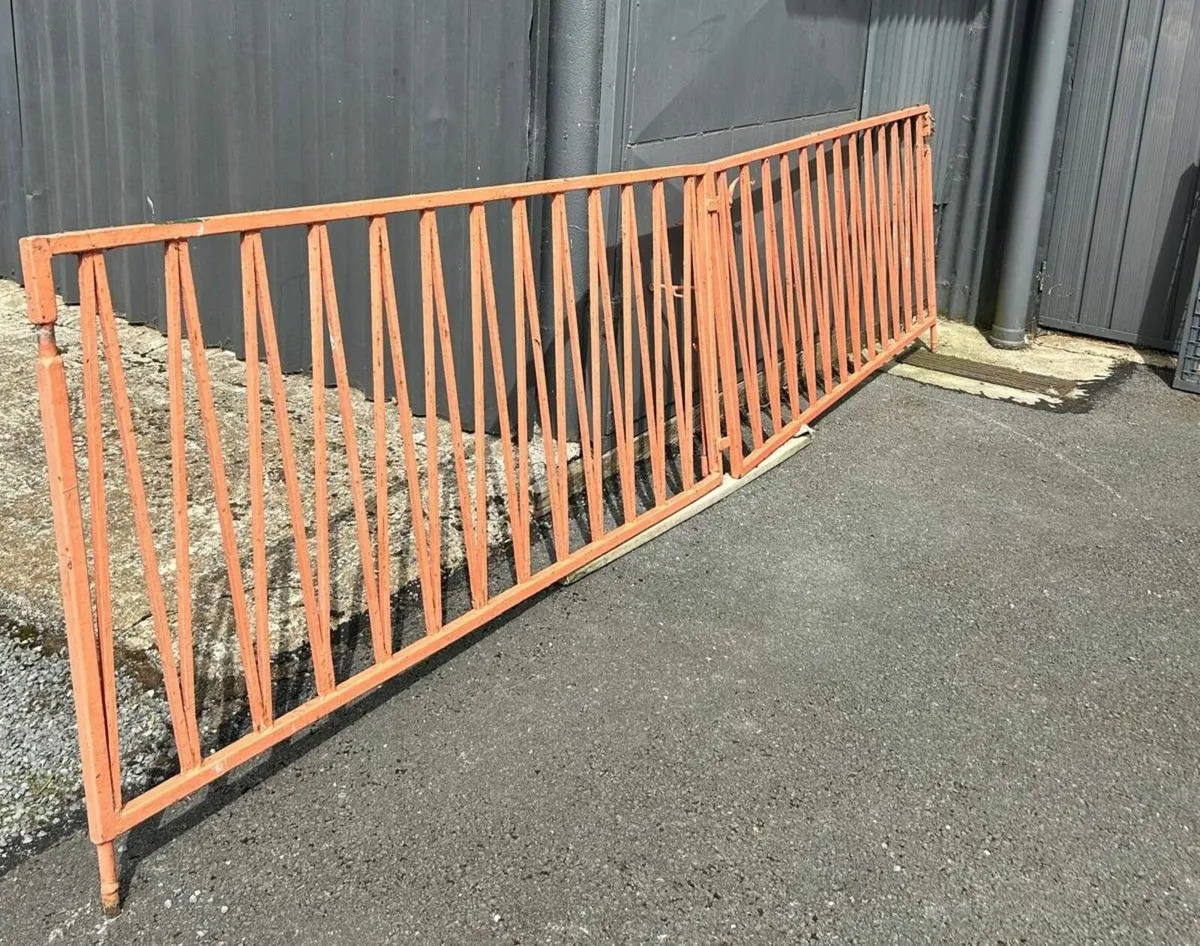 Solid steel entrance gates - Image 1