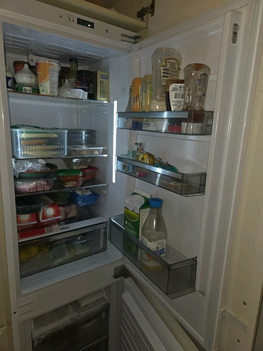 Integrated fridge freezer - Image 4
