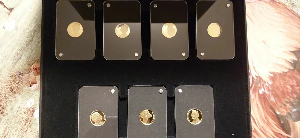 Seven signatories gold coin set - Image 1