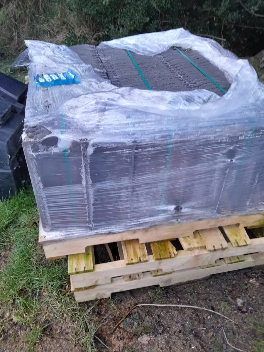 Roof tiles - Image 2