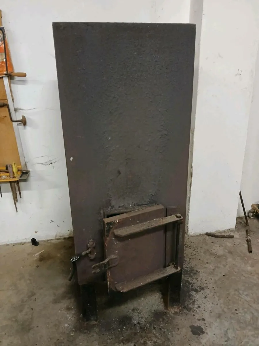 shed stove - Image 1