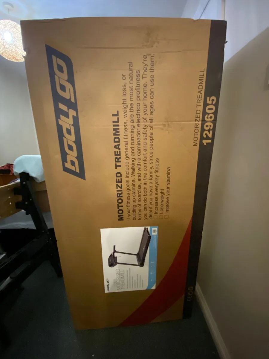 Treadmill brand new - Image 2