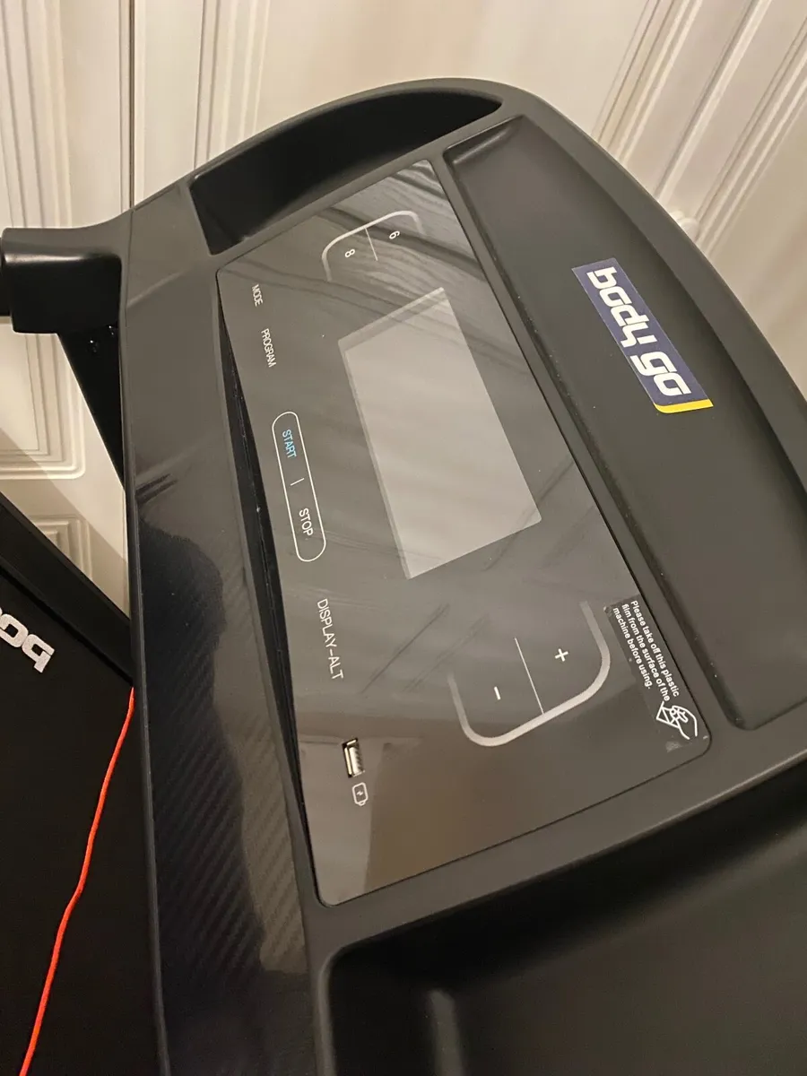 Treadmill brand new - Image 3