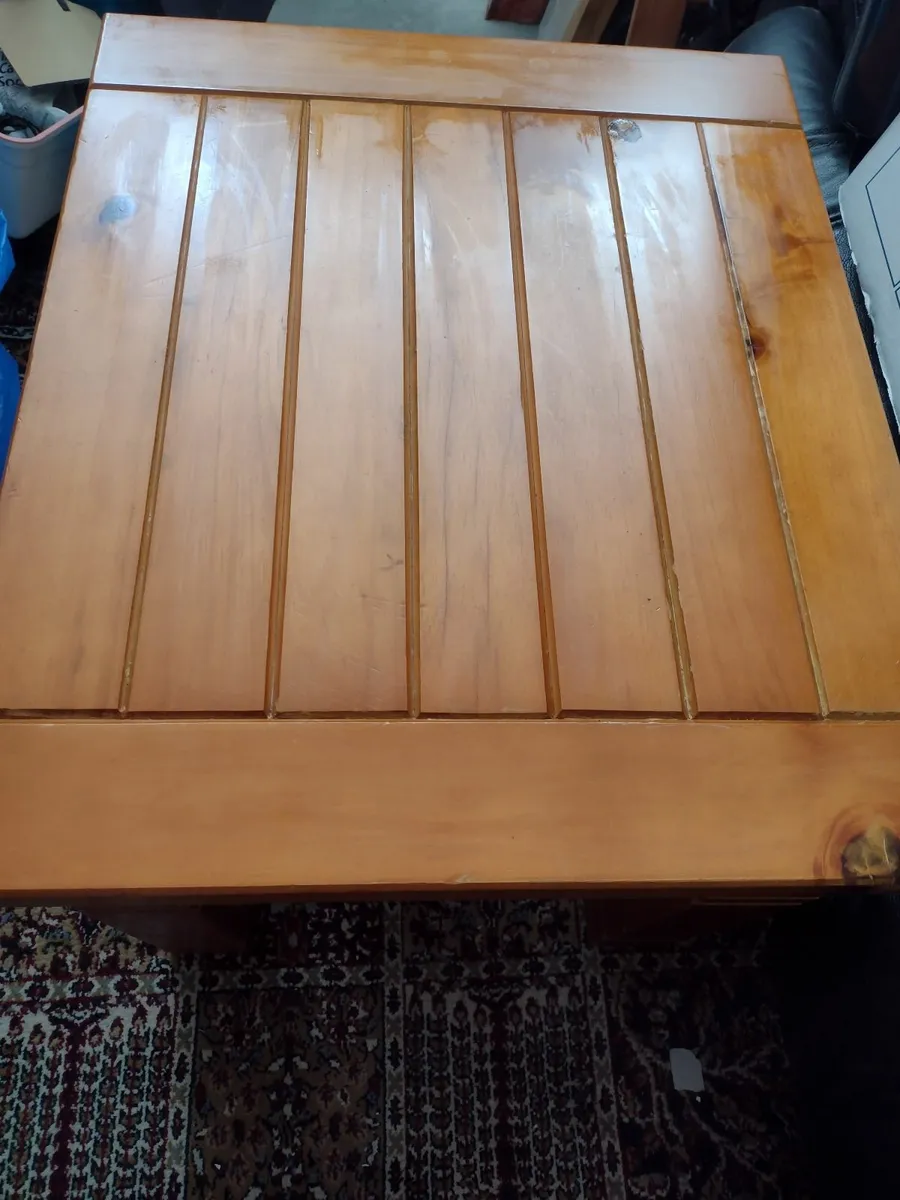 Solid wood coffee table - Image 1