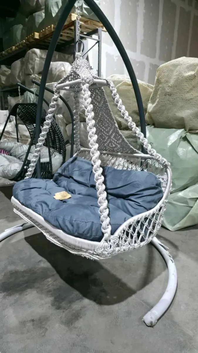 Double Swing Chair with frame and cushion - Image 3