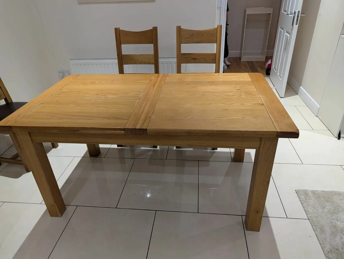 Dinning room table with 6 chairs - Image 2
