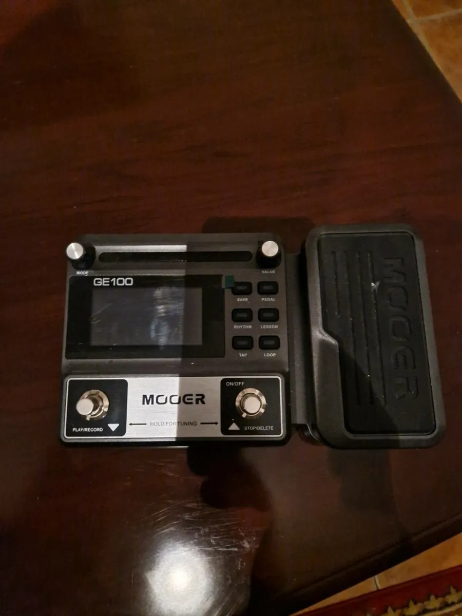 Guitar pedal - Image 1