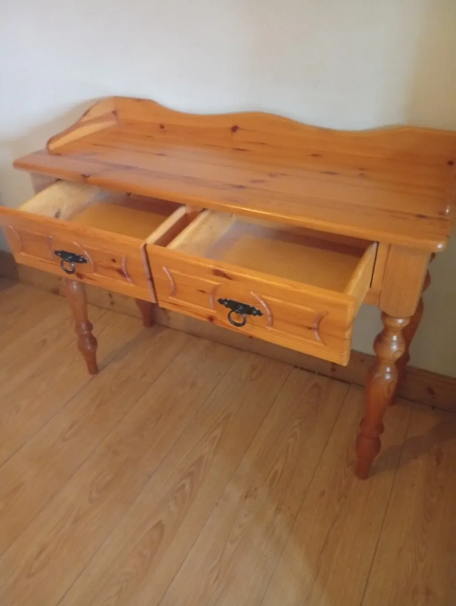 Solid Quality Sturdy Console Hallway table - Image 3