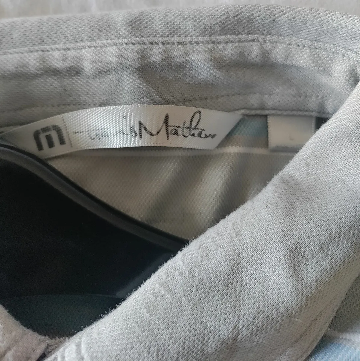 Travis Mathew polo shirt L - Image 3