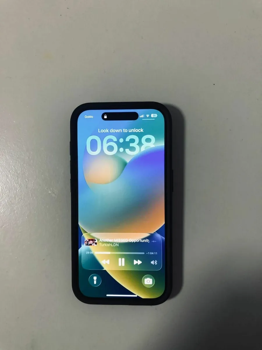 IPHONE 15 PRO - Image 3