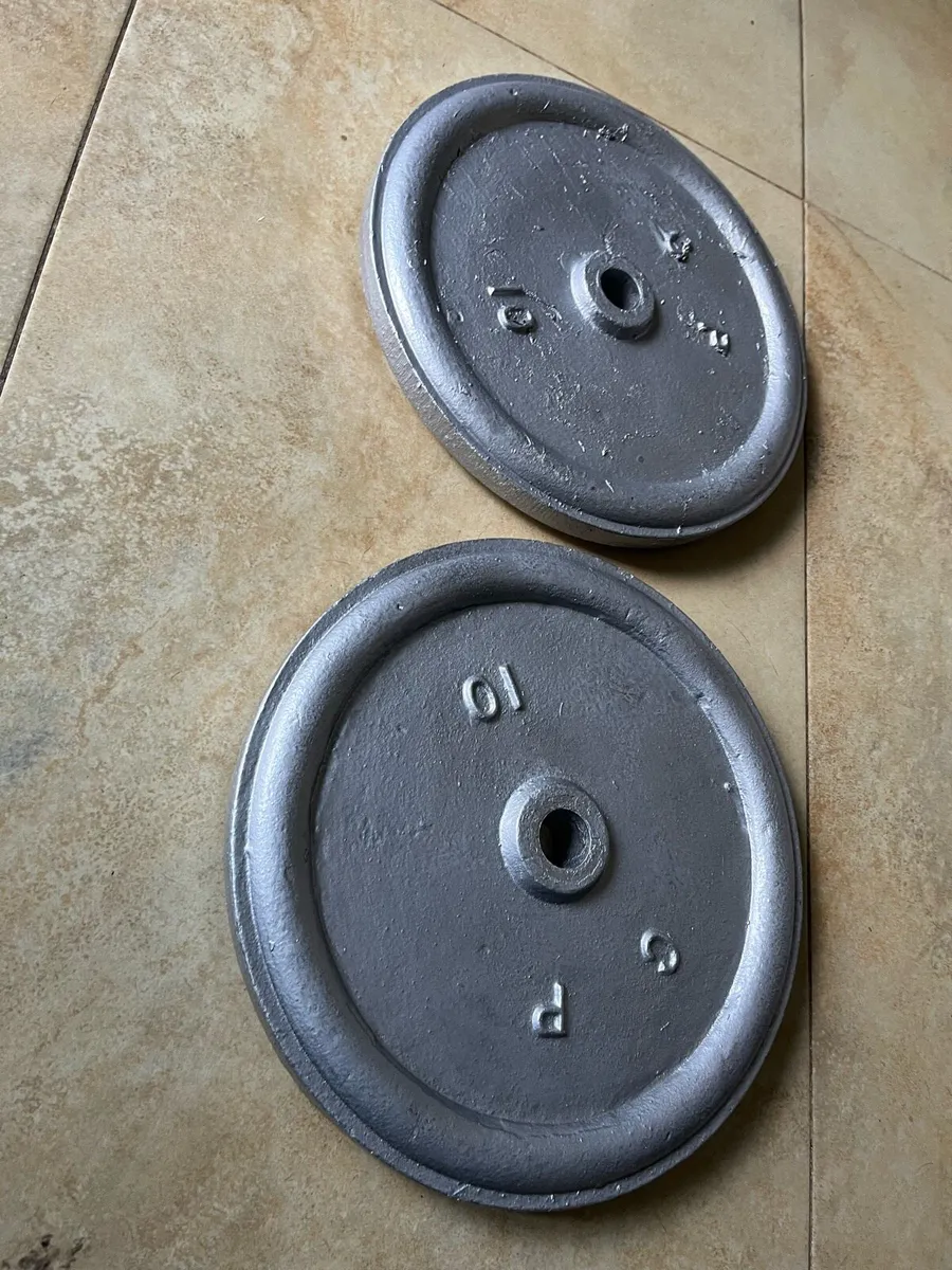 2x10kg cast iron weight plates. Standard 1” - Image 1