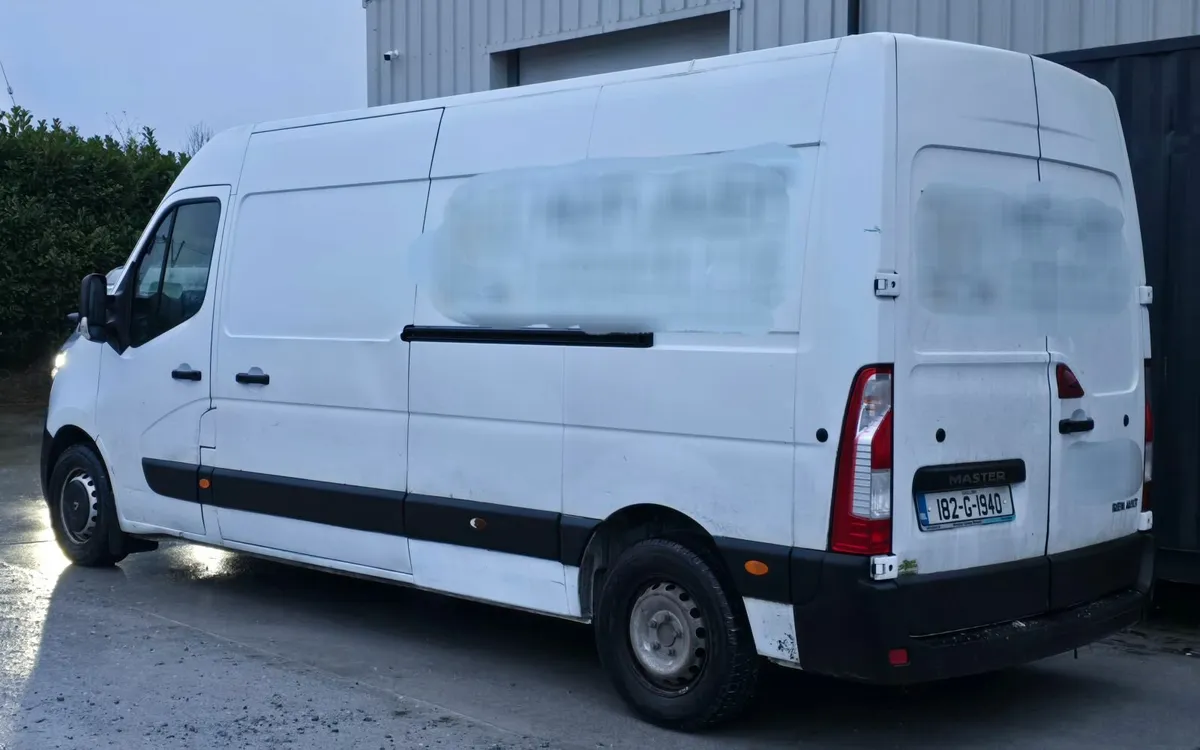 2018 Renault Master 2.3L - Image 2