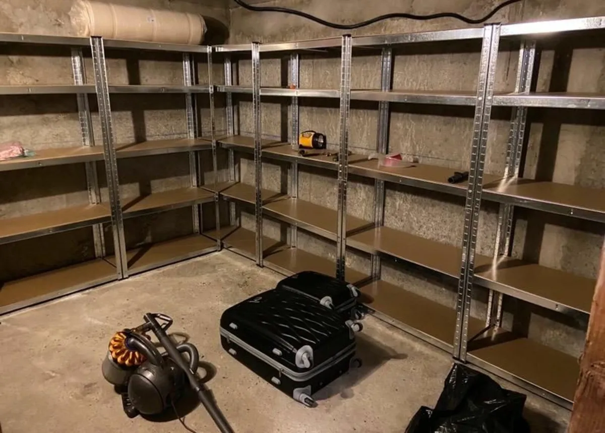 5 Layer Adjustable Shelving Racking Bays NEW - Image 1