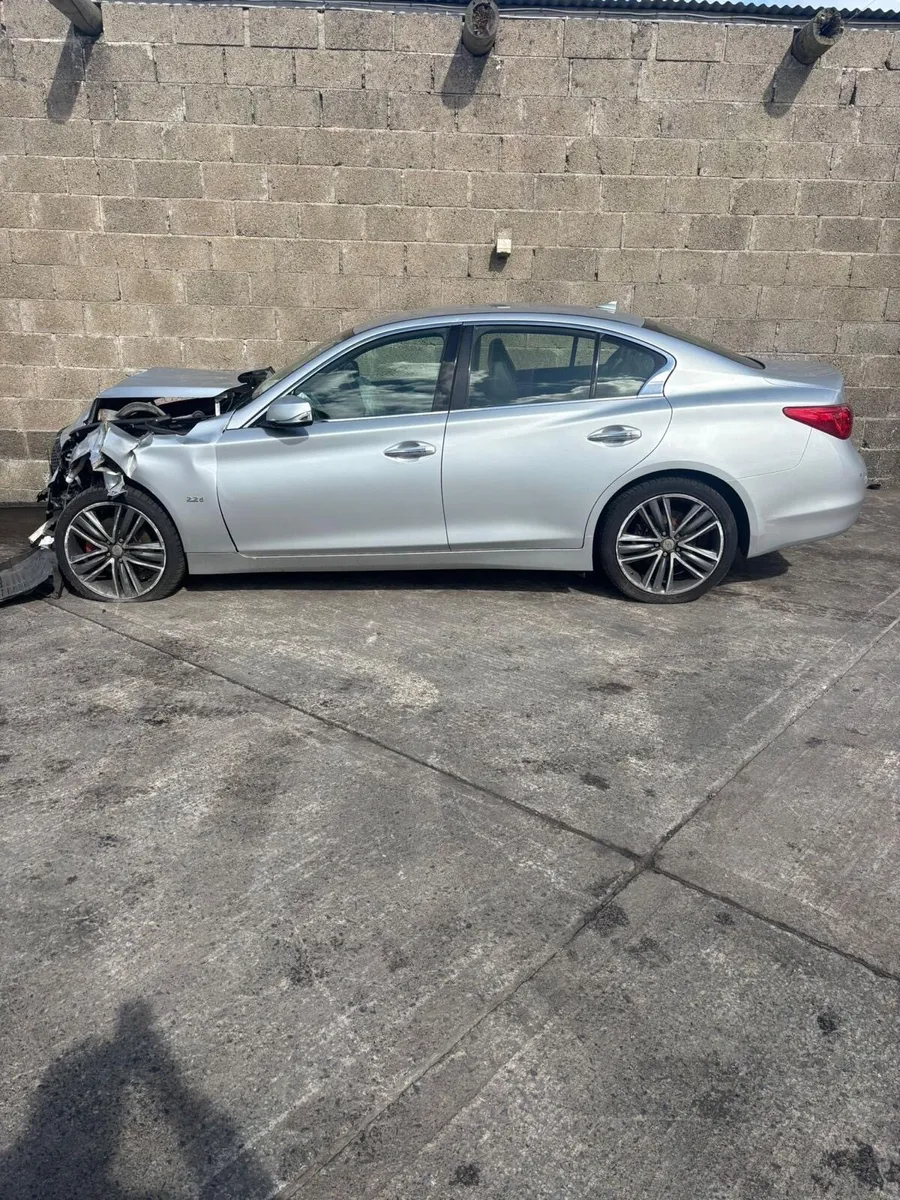 INFINITI Q50 Breaking - Image 3