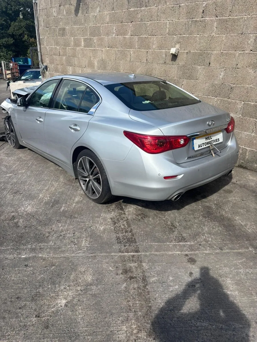 INFINITI Q50 Breaking - Image 4