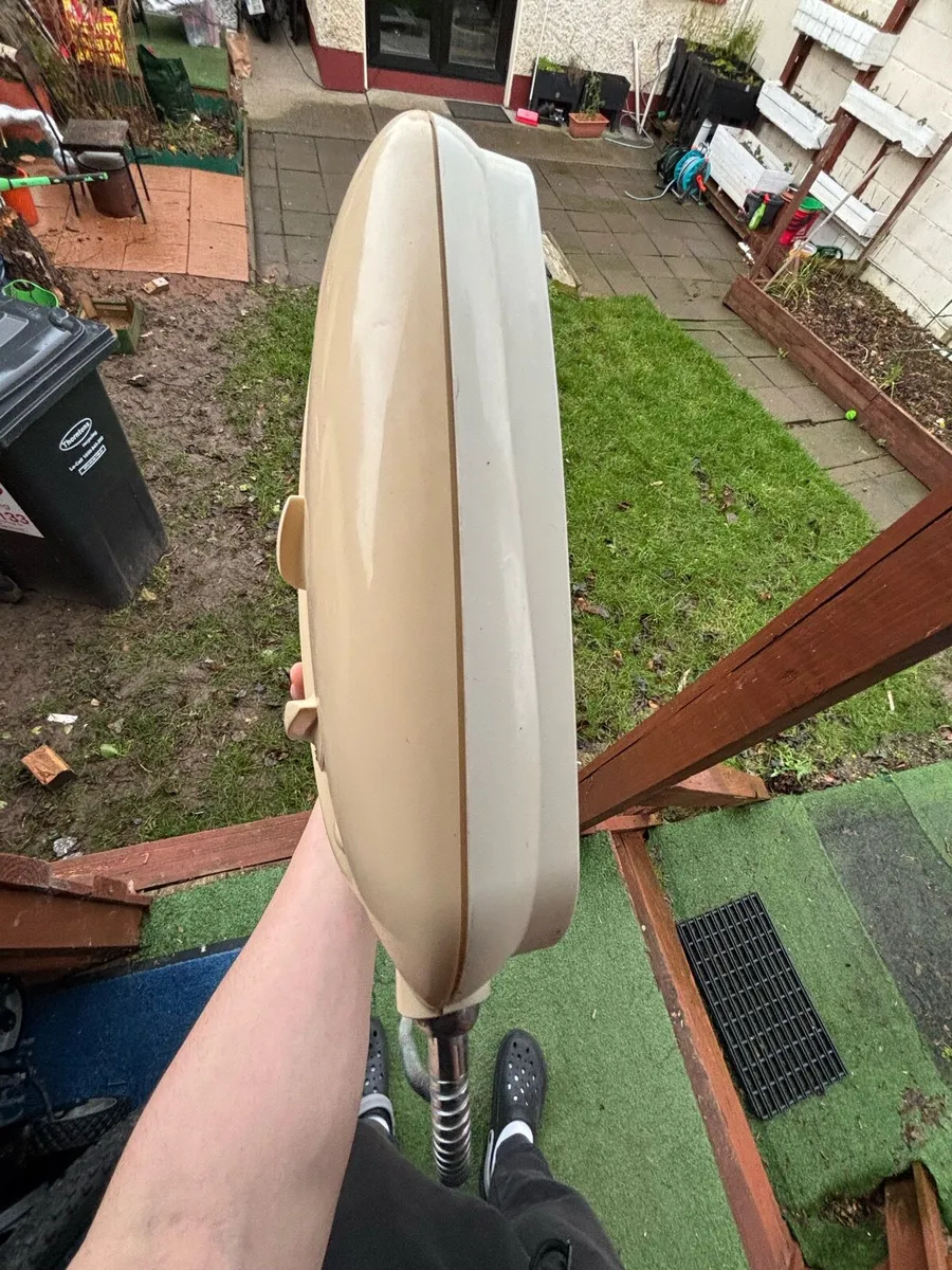 Electric shower - Image 2